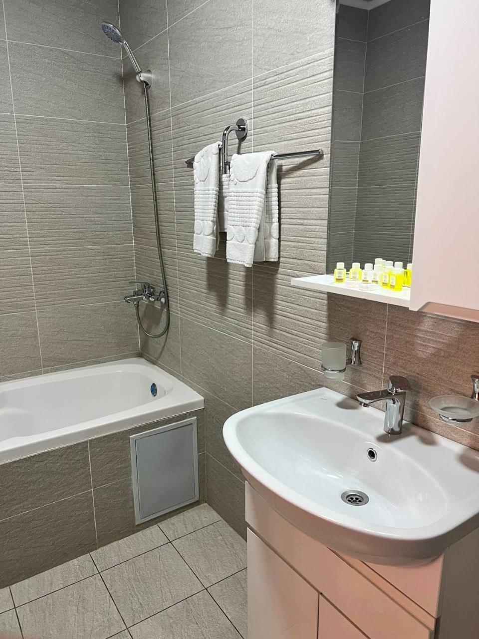 Orzu Hotel Namangan Luaran gambar