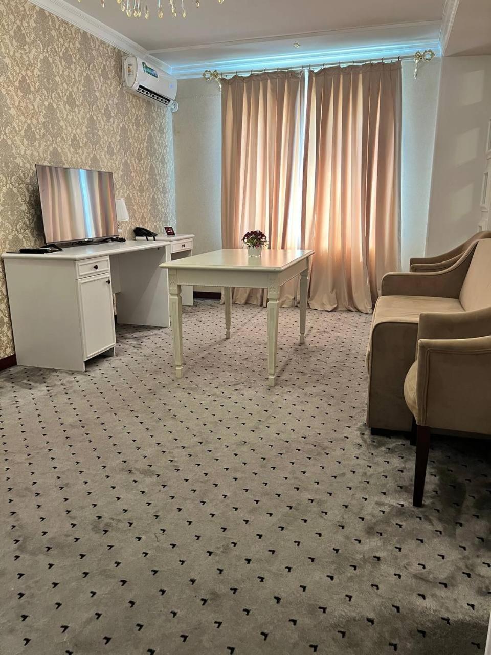 Orzu Hotel Namangan Luaran gambar
