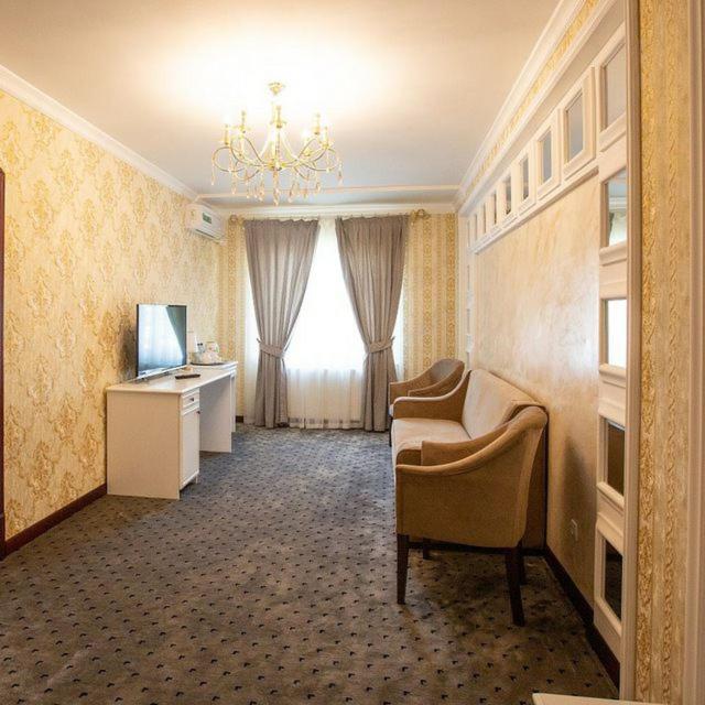 Orzu Hotel Namangan Luaran gambar